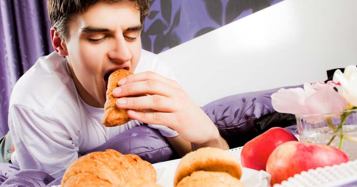10-foods-to-avoid-before-going-to-bed 10 Foods to Avoid Before Going to Bed