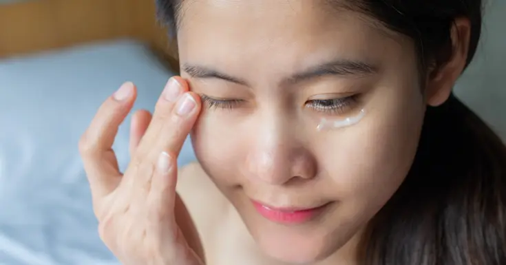 working of eye gel
