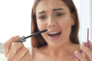Eyelashes Loss – Causes, Symptoms, Treatment & Prevention