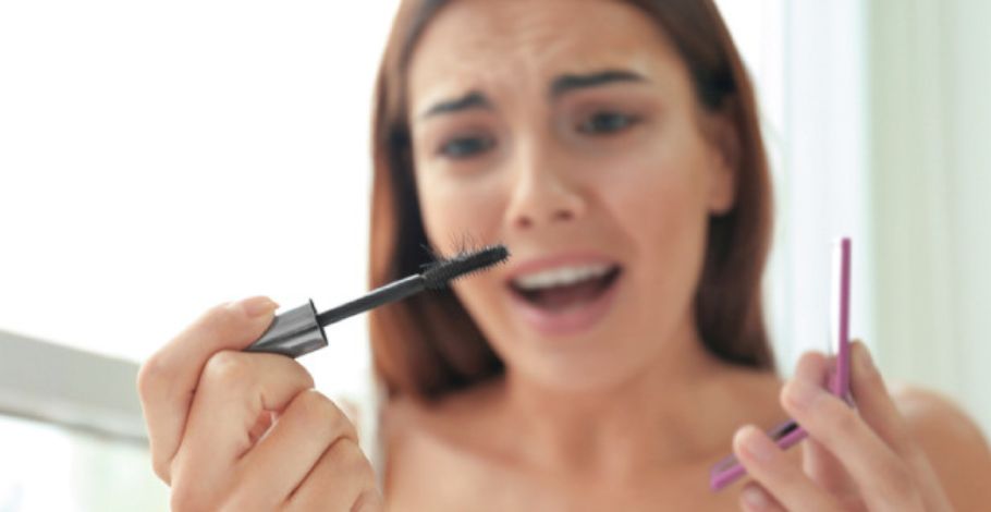 Eyelashes Loss – Causes, Symptoms, Treatment & Prevention