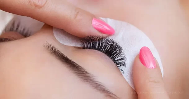 Individual Eyelashes Vs Strip Eyelashes – Which Is Better?