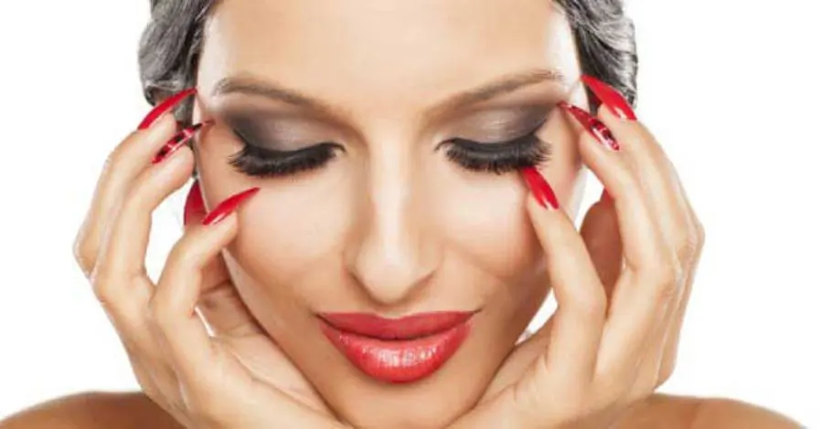 Fake Eyelashes – Know The Types, Risks & Side Effects of It