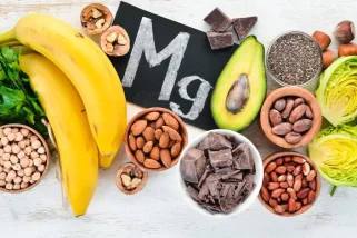 Magnesiummangel: Anzeichen, Symptome, Ursachen und was man dagegen tun kann