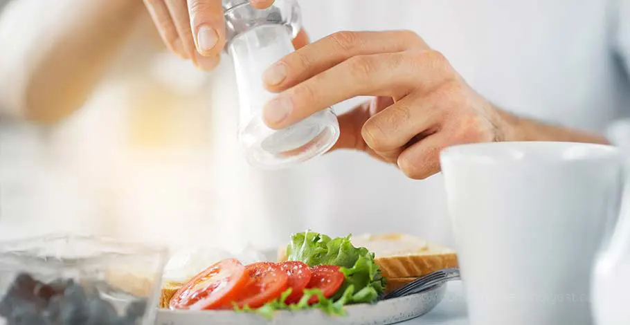 evitar los alimentos salados