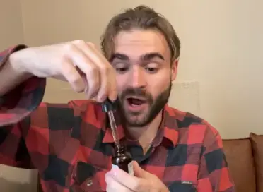 wowmd everyday man beard oil tester 2